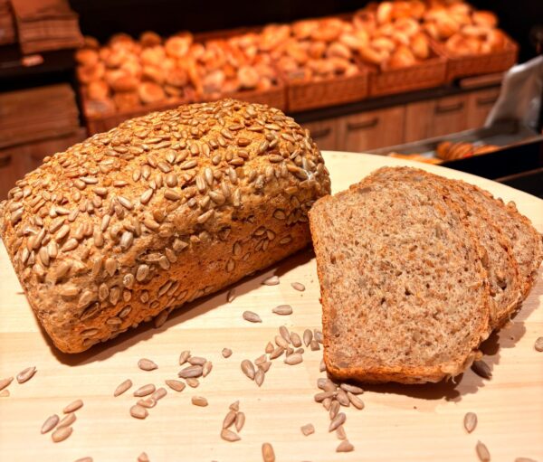 Chleb razowy ze słonecznikiem